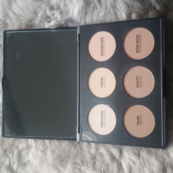 NIB MAC Studio Fix Sculpt & Shape Contour Palette - Picture 6 of 7